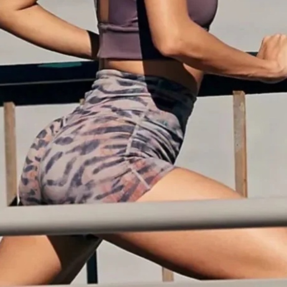 FP Movement Beat The Heat Reversible Bike Short in Tiger Combo Size: S
